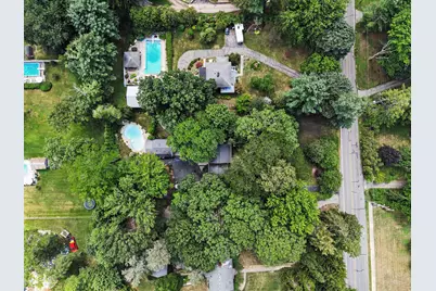 1110 Oakleigh Avenue NW, Grand Rapids, MI 49504 - Photo 3