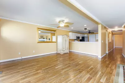 37868 Jefferson Avenue, Harrison Township, MI 48045 - Photo 7