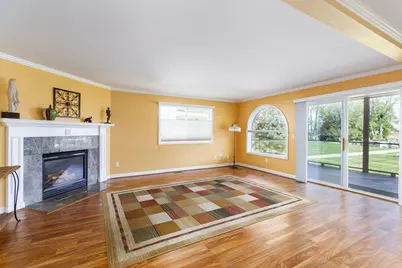 37868 Jefferson Avenue, Harrison Township, MI 48045 - Photo 5