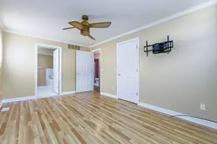 37868 Jefferson Ave, Harrison Township, MI 48045 - Photo 29