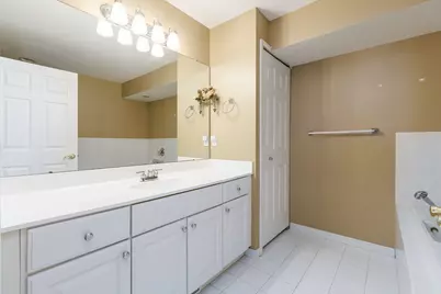 37868 Jefferson Avenue, Harrison Township, MI 48045 - Photo 31