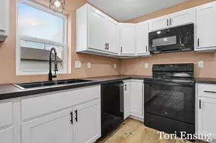 723 N Burgess St, Greenville, MI 48838 - Photo 7