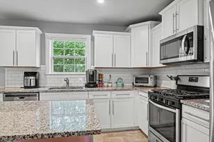 723 Meadow Dr, South Haven, MI 49090 - Photo 9