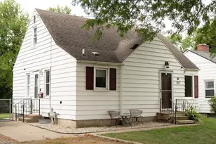 917 Clearview St, Kalamazoo, MI 49048 - Photo 1
