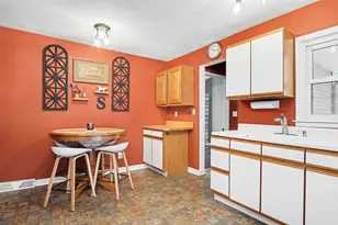 1720 Cargill St NW, Grand Rapids, MI 49544 - Photo 11