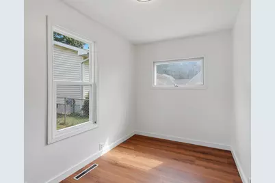 221 E Colfax Street, Hastings, MI 49058 - Photo 13