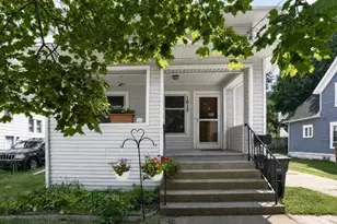 1017 Woodbridge St, Jackson, MI 49203 - Photo 3