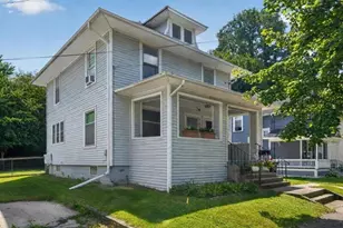 1017 Woodbridge St, Jackson, MI 49203 - Photo 1