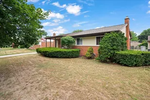 31733 Pembroke St, Livonia, MI 48152 - Photo 3