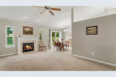 637 Bristol Drive, Chelsea, MI 48118 - Photo 5