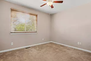 637 Bristol Dr, Chelsea, MI 48118 - Photo 11