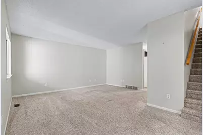 723 Charlemagne Boulevard, Battle Creek, MI 49017 - Photo 5