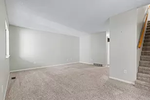 723 Charlemagne Blvd, Battle Creek, MI 49017 - Photo 5