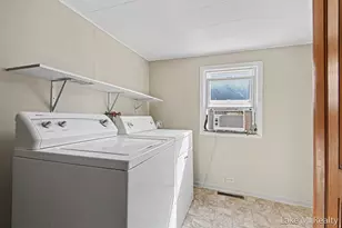 1274 Golden Ave, Battle Creek, MI 49014 - Photo 5