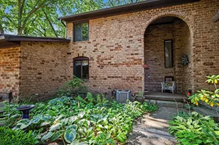 2579 Chatham Woods Dr SE, Grand Rapids, MI 49546 - Photo 3