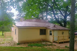 18222 US-10, Hersey, MI 49639 - Photo 3