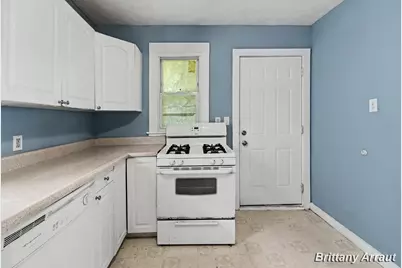 904 Riverview Avenue, Lansing, MI 48915 - Photo 11