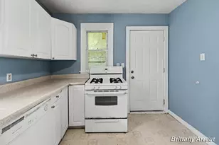 904 Riverview Ave, Lansing, MI 48915 - Photo 11