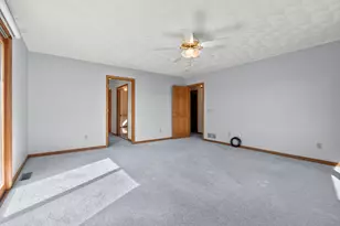 12085 W Indian Lake Dr, Vicksburg, MI 49097 - Photo 23