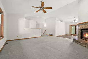 12085 W Indian Lake Dr, Vicksburg, MI 49097 - Photo 7