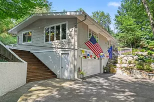 405 Slayton Ave, Grand Haven, MI 49417 - Photo 3
