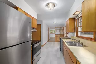 800 Magnolia St, Big Rapids, MI 49307 - Photo 9
