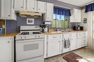 2937 Lena Dr, Ludington, MI 49431 - Photo 9