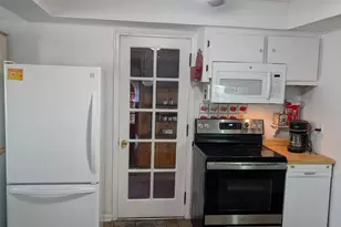 26137 Joy Rd, Dearborn Heights, MI 48127 - Photo 9
