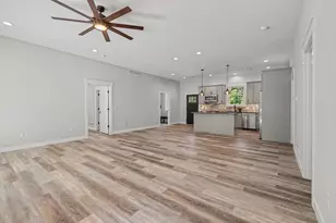 74777 Ridgeway Dr, Lawton, MI 49065 - Photo 9