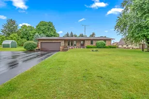 2607 Thompson St, Osseo, MI 49266 - Photo 3
