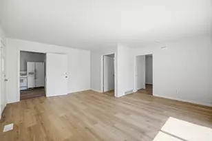 1360 Woodglen Ave, Ypsilanti, MI 48198 - Photo 5