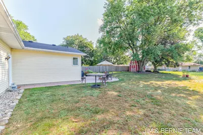 7026 Southwood Drive, Jenison, MI 49428 - Photo 51
