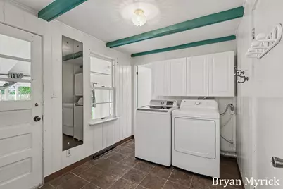 202 E 25th Street, Holland, MI 49423 - Photo 9