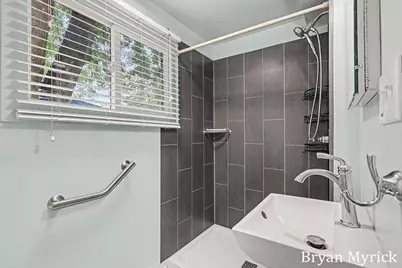 202 E 25th Street, Holland, MI 49423 - Photo 11
