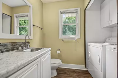 2250 Yorktown Drive SE, Kentwood, MI 49508 - Photo 9