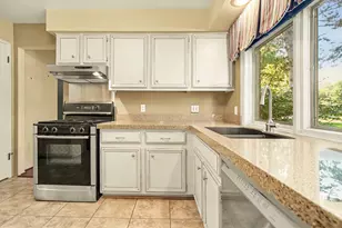 1289 King George Blvd, Ann Arbor, MI 48108 - Photo 7