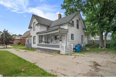 218 Cottage Street, Cadillac, MI 49601 - Photo 29