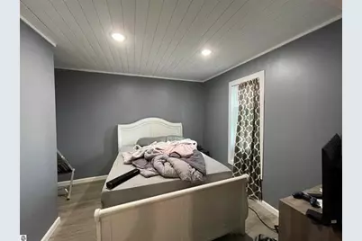 218 Cottage Street, Cadillac, MI 49601 - Photo 9
