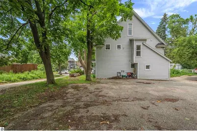 218 Cottage Street, Cadillac, MI 49601 - Photo 41
