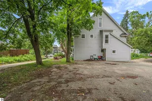 218 Cottage St, Cadillac, MI 49601 - Photo 41
