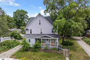218 Cottage St, Cadillac, MI 49601 - Photo 3