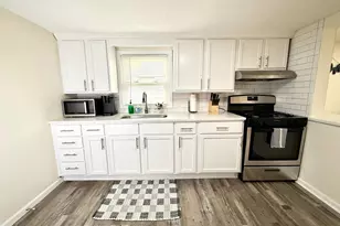 8004 Lakewood Dr, Coloma, MI 49038 - Photo 33
