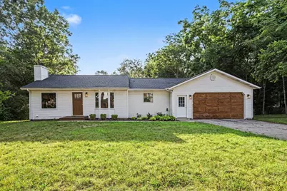 4372 Hunsberger Avenue NE, Grand Rapids, MI 49525 - Photo 1