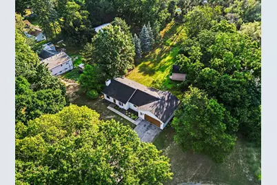 4372 Hunsberger Avenue NE, Grand Rapids, MI 49525 - Photo 5