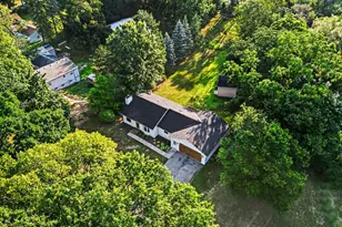 4372 Hunsberger Ave NE, Grand Rapids, MI 49525 - Photo 5