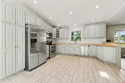 4372 Hunsberger Avenue NE, Grand Rapids, MI 49525 - Photo 13