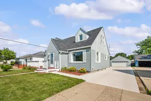 905 Napier Ave, Saint Joseph, MI 49085 - Photo 3