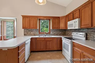 2555 Gracepoint Ct SE, Caledonia, MI 49316 - Photo 7