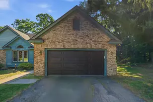 5220 Huron Hills Dr, Commerce Township, MI 48382 - Photo 47