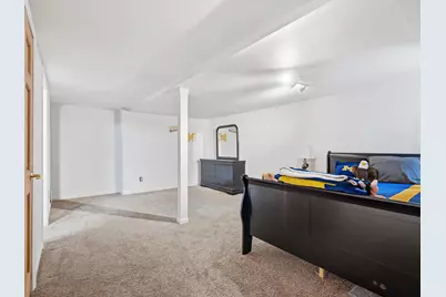 5220 Huron Hills Drive, Commerce Township, MI 48382 - Photo 11